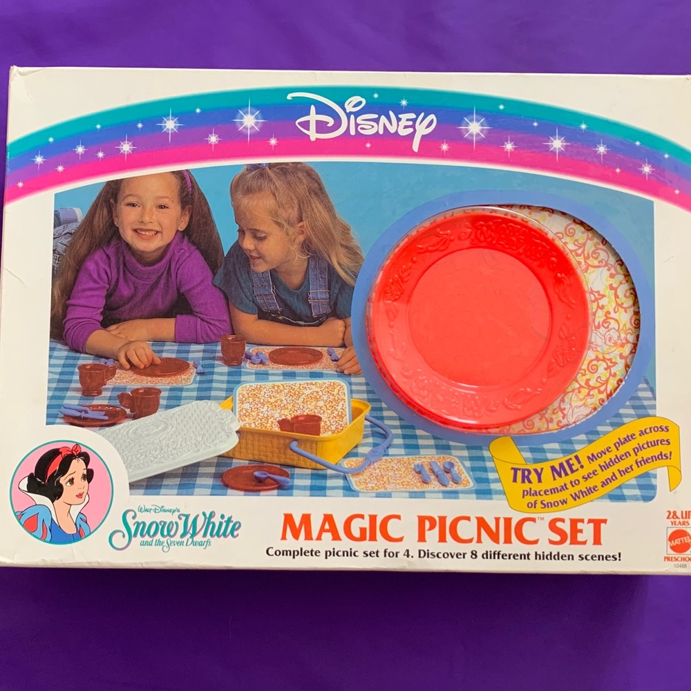RARE-VINTAGE 1993 Snow White MAGIC TEA SET